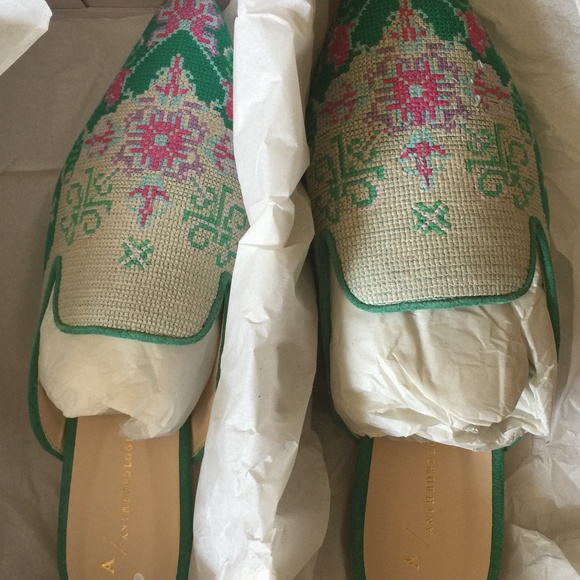 NEW Anthropologie Embroidered Slides - Picture 5 of 6